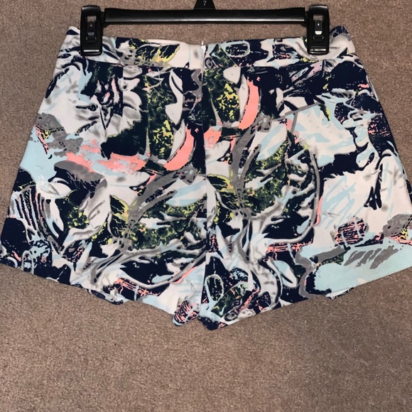 Envelope Skort - Picture 2 of 2